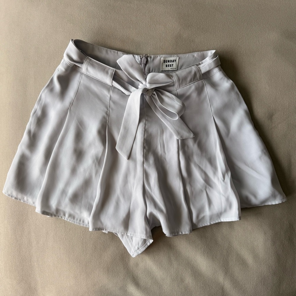 Sunday Best Elegant Grey Shorts - Picture 2 of 3